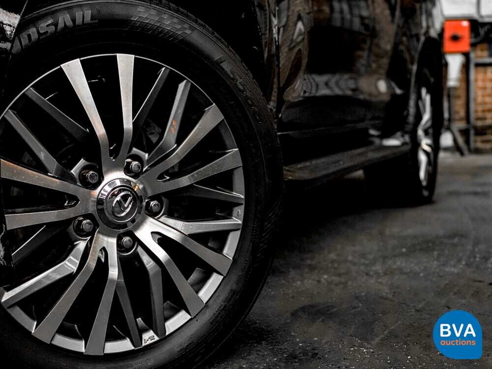 Lexus LX570 380 PS 2017.