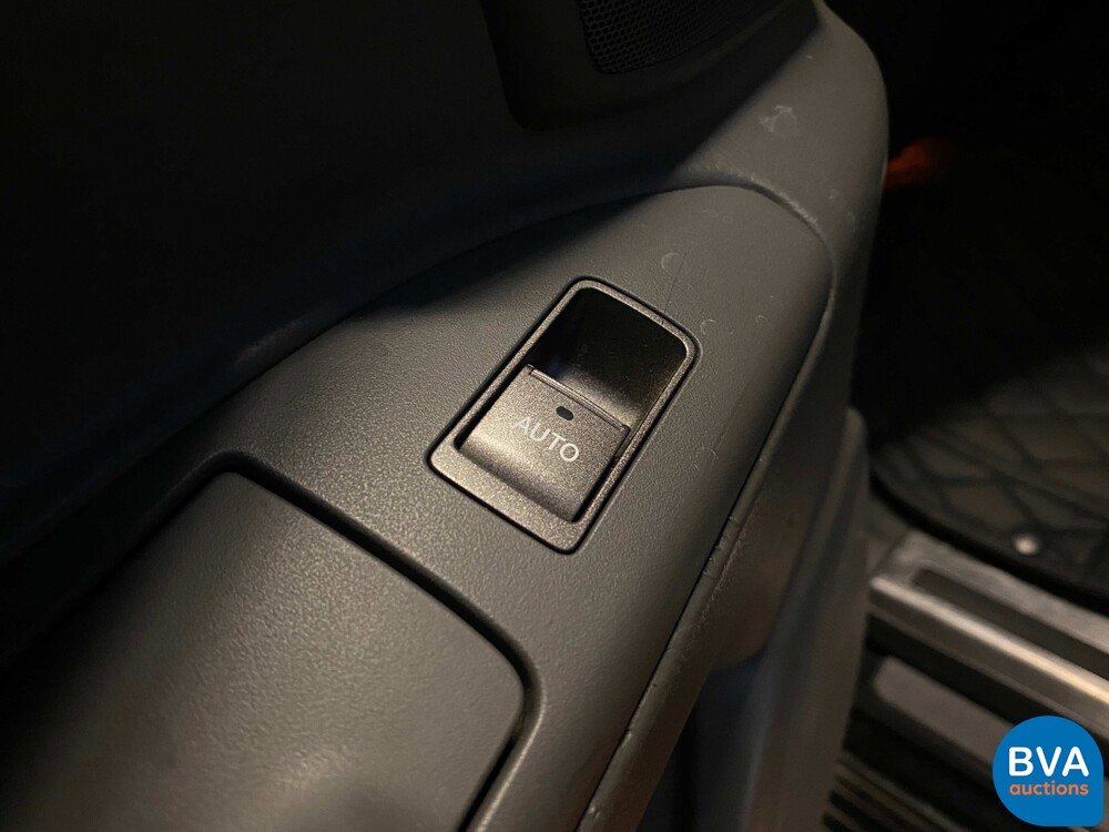 Lexus LX570 380 PS 2017.