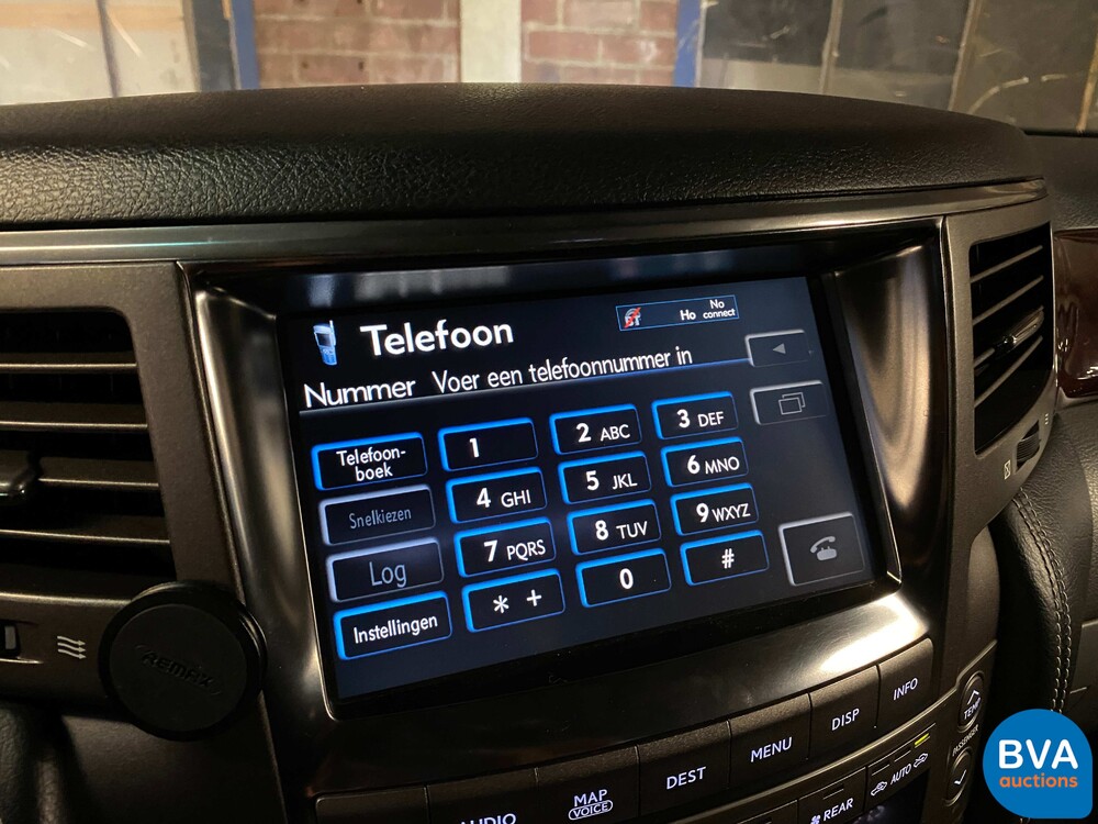 Lexus LX570 380 PS 2017.