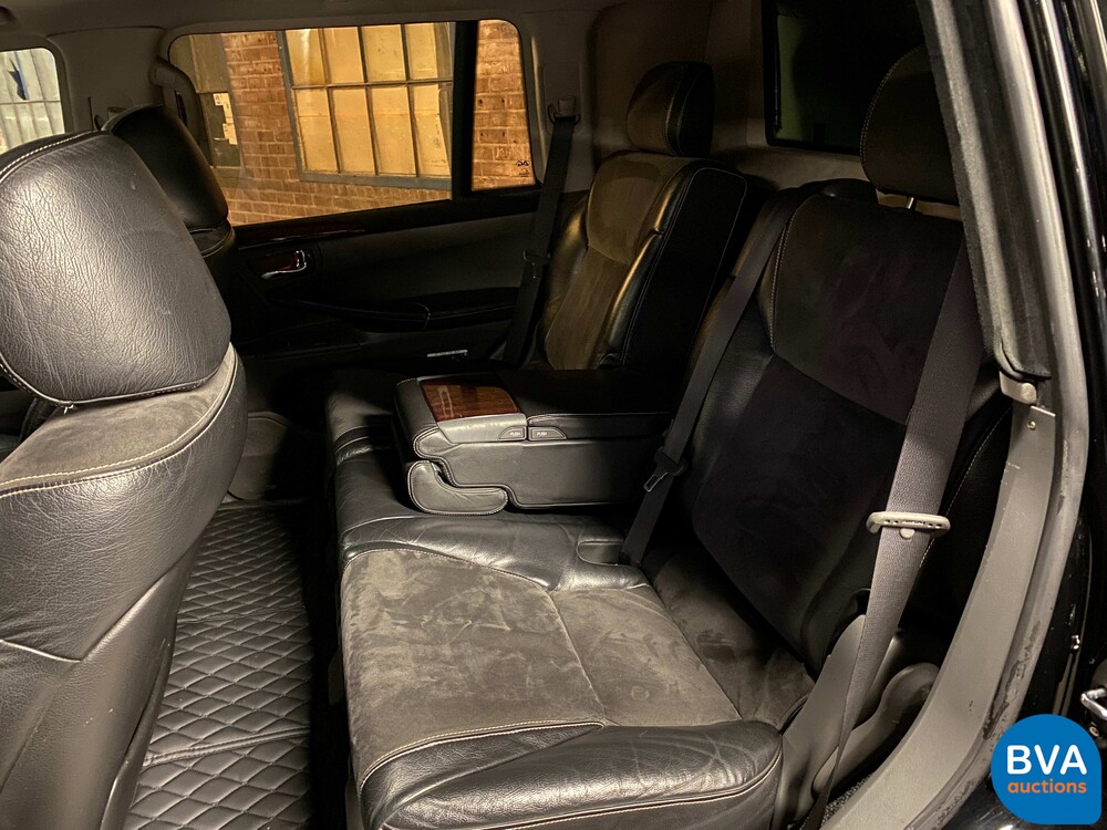 Lexus LX570 380 PS 2017.