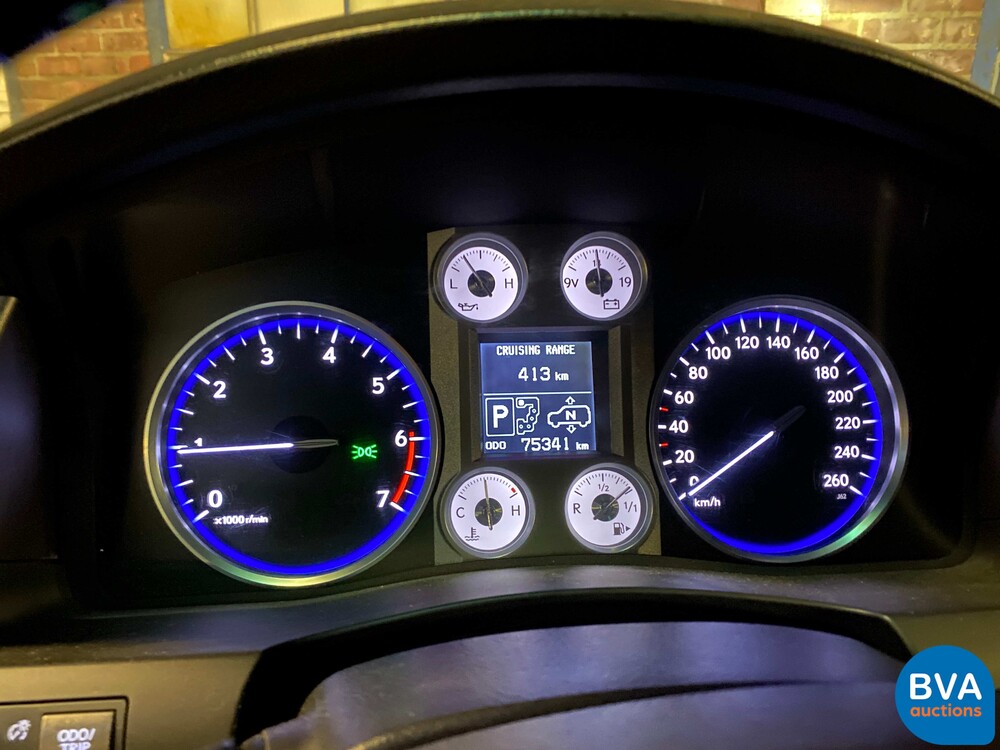 Lexus LX570 380 PS 2017.