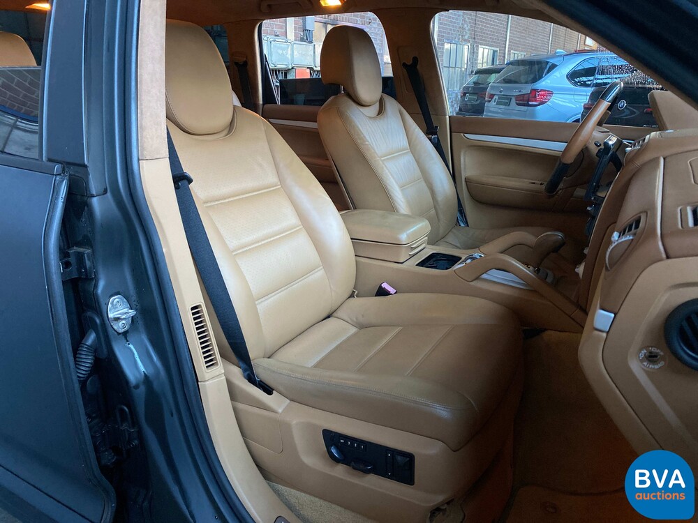 Porsche Cayenne Turbo 4.5 V8 450pk 2005 -YOUNGTIMER-