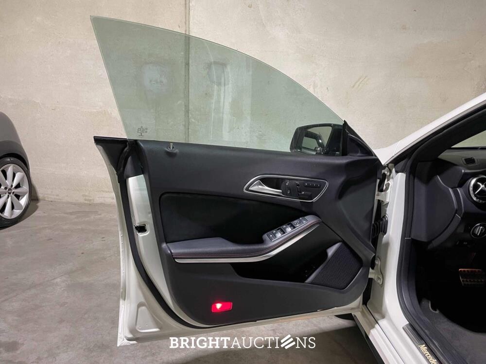 Mercedes-Benz CLA200 AMG Ambition 156hp 2013 (Original-NL) CLA-Klasse, 6-KPV-78