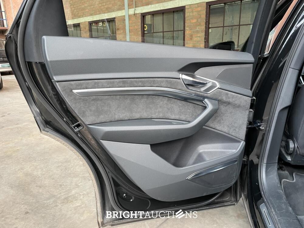 Audi e-tron 50 Quattro S Edition S-Line 71 kWh 313pk 2021, GRJ-01-P