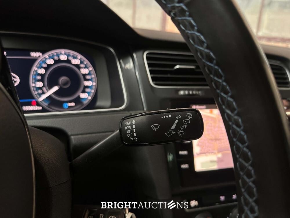 Volkswagen e-Golf 136pk 2019 (Origineel-NL), ZF-315-L