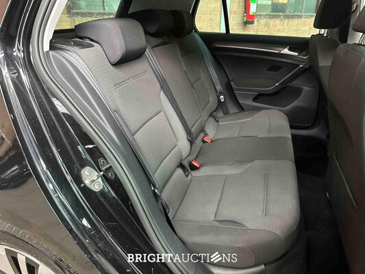 Volkswagen e-Golf 136pk 2019 (Origineel-NL), ZF-315-L