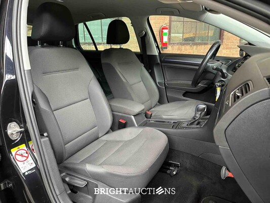 Volkswagen e-Golf 136pk 2019 (Origineel-NL), ZF-315-L