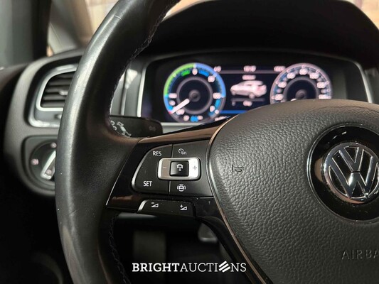 Volkswagen e-Golf 136pk 2019 (Origineel-NL), ZF-315-L