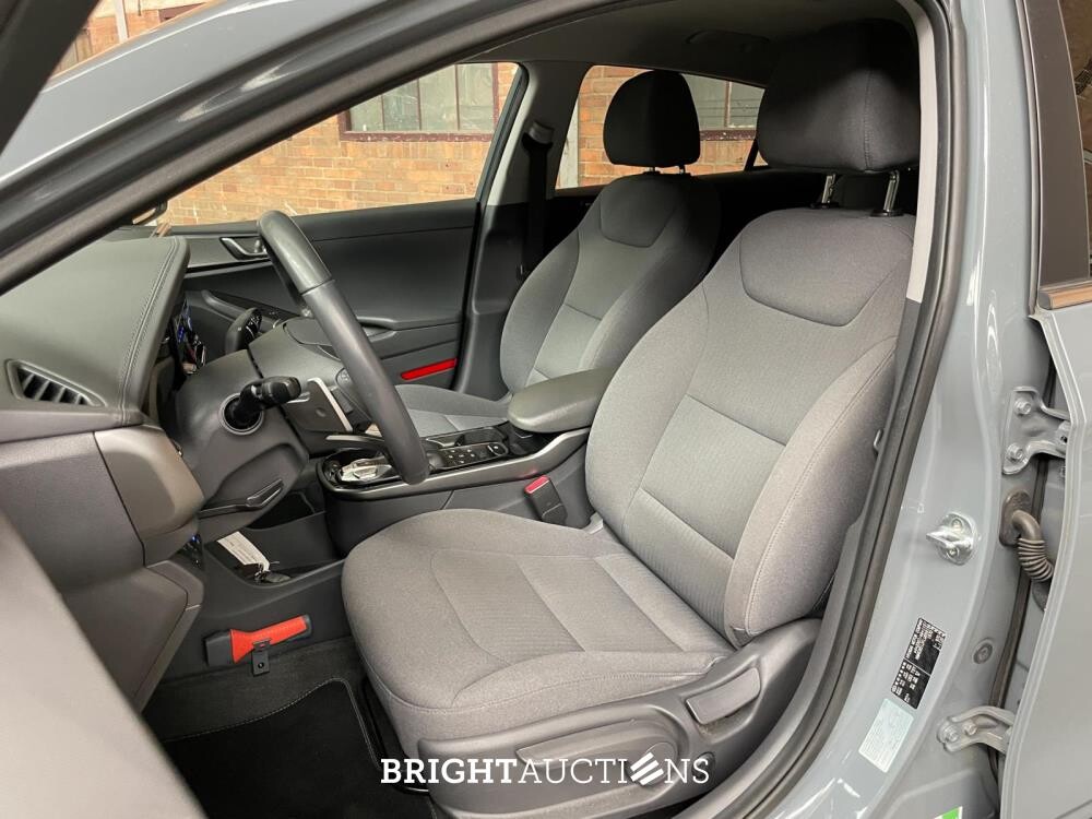 Hyundai IONIQ Comfort EV 38 kWh 136pk 2020 (Origineel-NL) H-997-LF