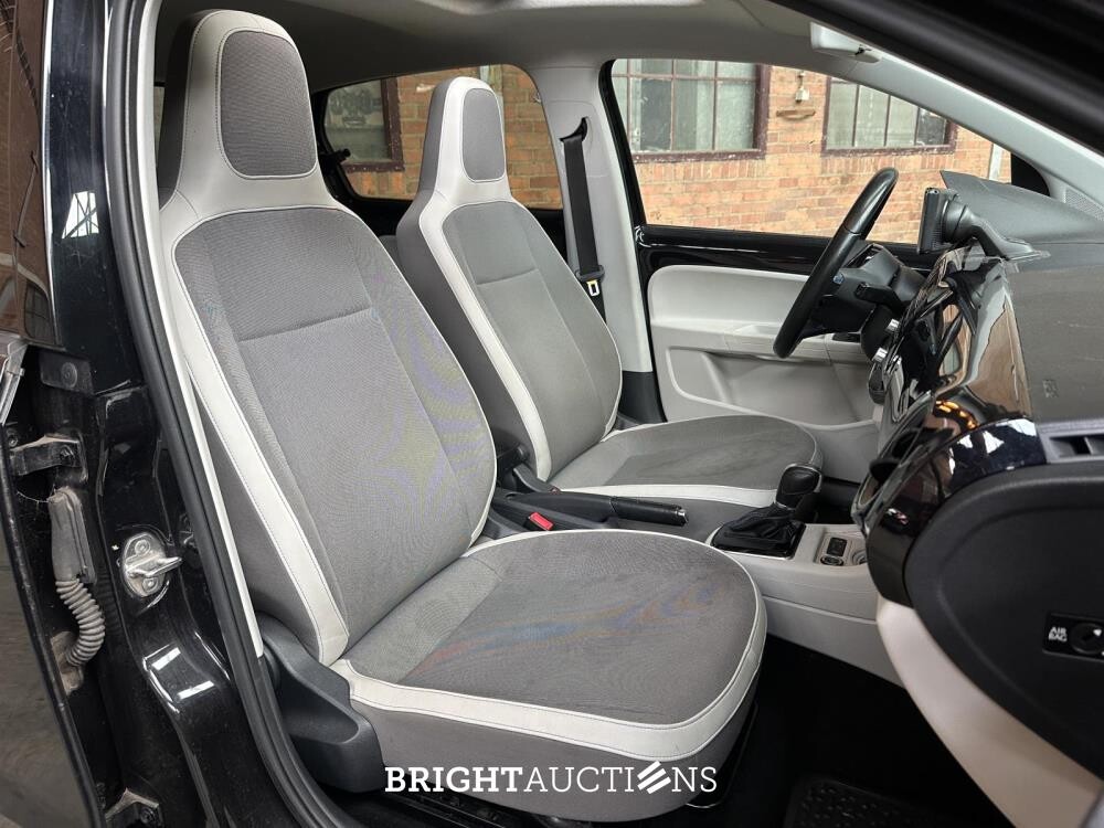 Volkswagen e-Up! 82pk 2015, R-694-XD