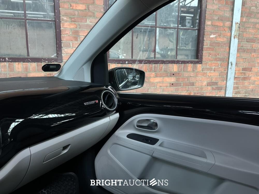 Volkswagen e-Up! 82pk 2015, R-694-XD