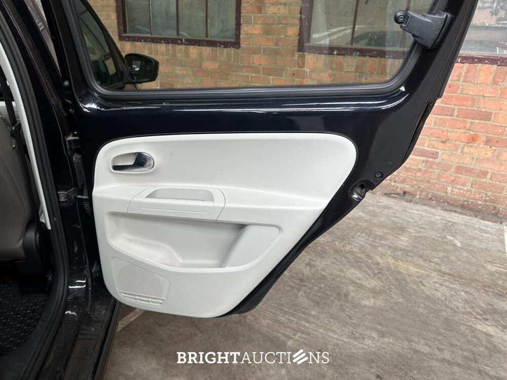 Volkswagen e-Up! 82pk 2015, R-694-XD