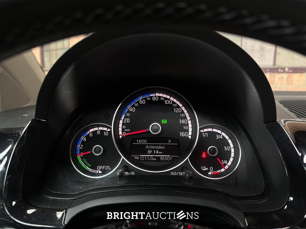 Volkswagen e-Up! 82pk 2015, R-694-XD