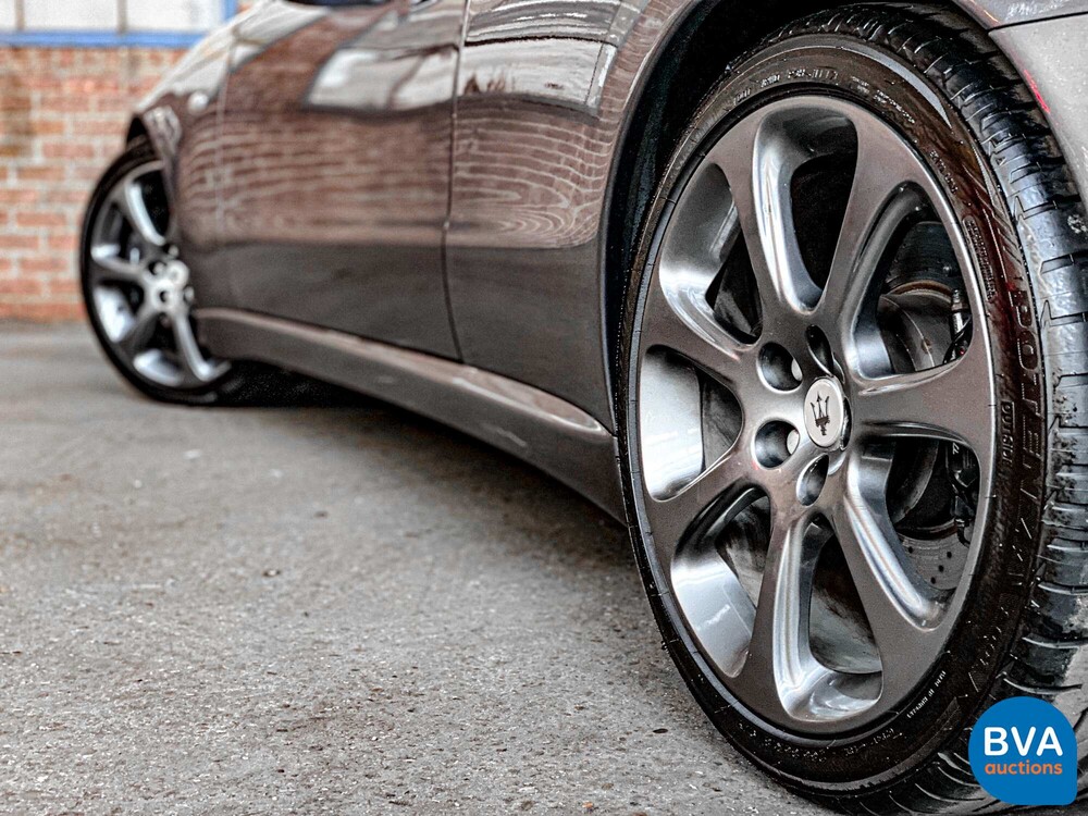 Maserati 4200GT Coupé 4.2 V8 Cambiocorsa 390pk 2003, JS-810-T