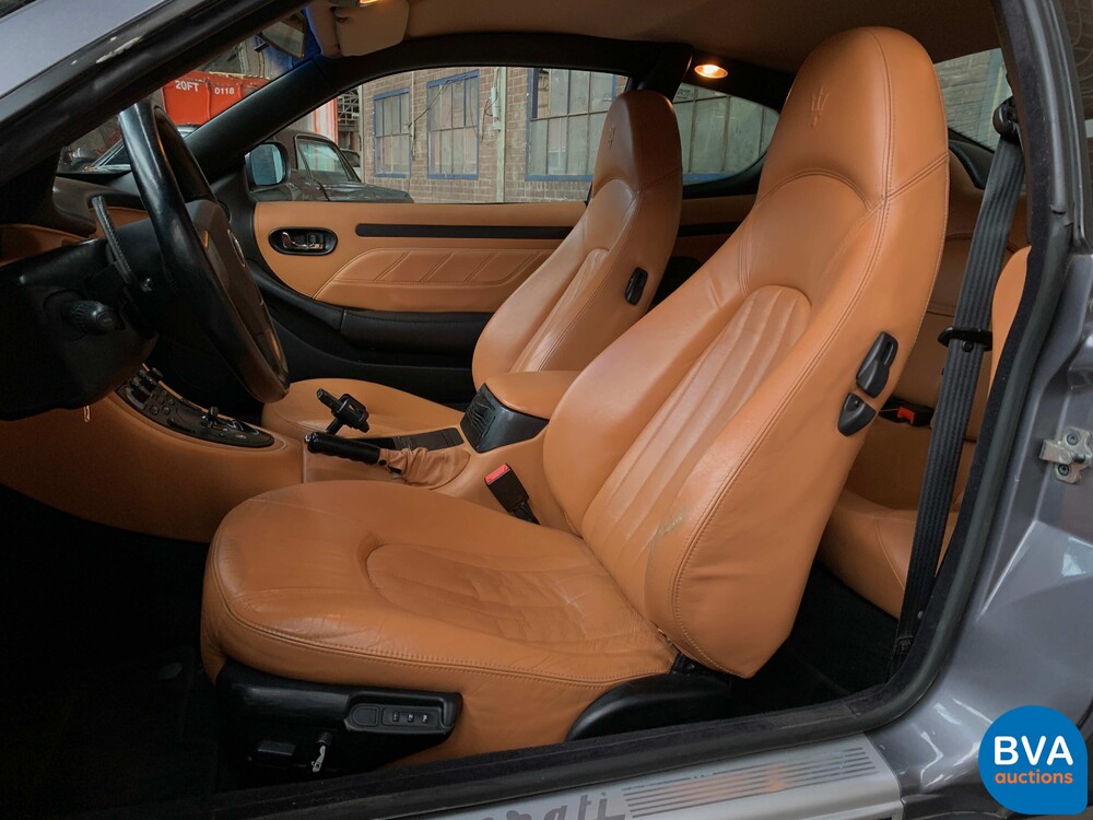 Maserati 4200GT Coupé 4.2 V8 Cambiocorsa 390pk 2003, JS-810-T