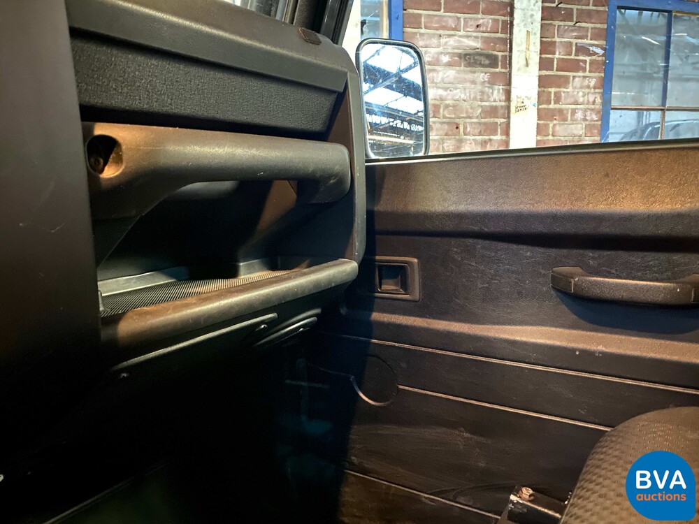 Land Rover Defender 110 2.4 TD SE 2010, 9-VRL-74