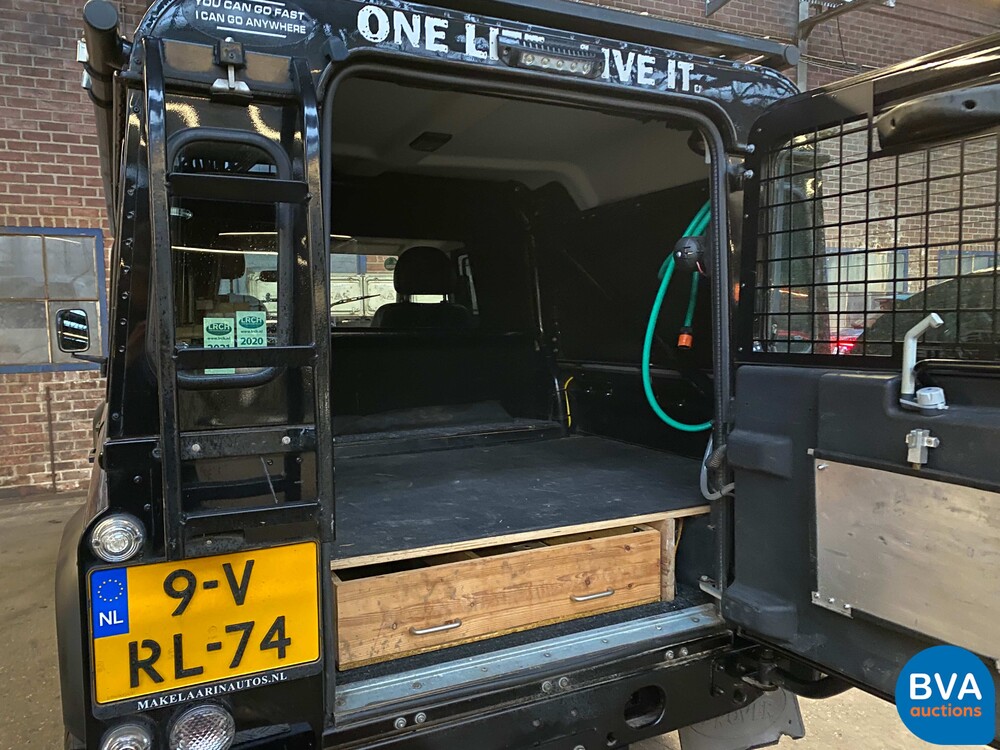 Land Rover Defender 110 2.4 TD SE 2010, 9-VRL-74