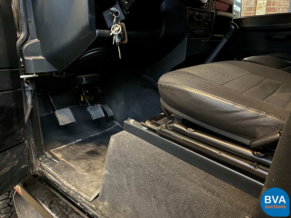 Land Rover Defender 110 2.4 TD SE 2010, 9-VRL-74