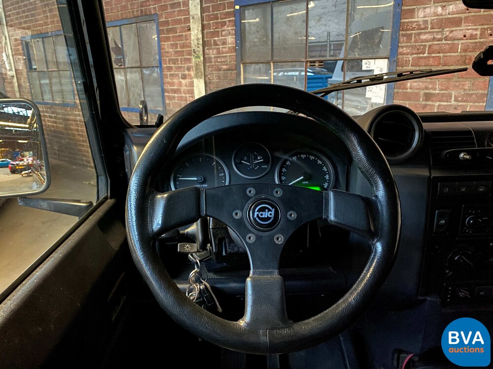 Land Rover Defender 110 2.4 TD SE 2010, 9-VRL-74