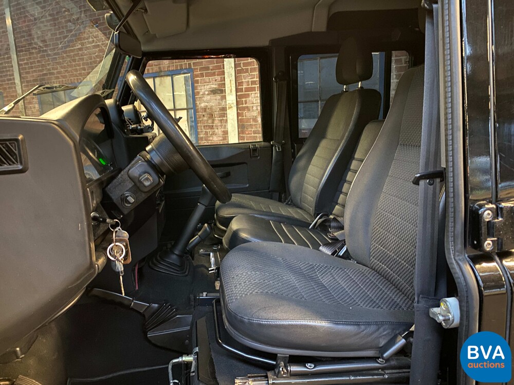 Land Rover Defender 110 2.4 TD SE 2010, 9-VRL-74