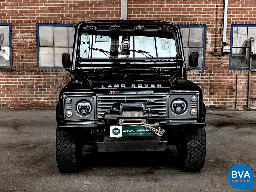 Land Rover Defender 110 2.4 TD SE 2010, 9-VRL-74