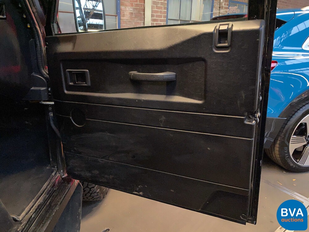 Land Rover Defender 110 2.4 TD SE 2010, 9-VRL-74