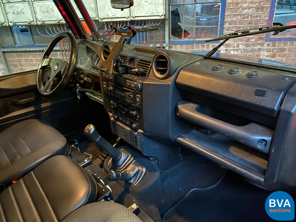 Land Rover Defender 110 2.4 TD SE 2010, 9-VRL-74