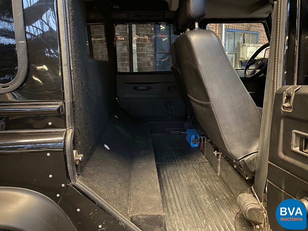 Land Rover Defender 110 2.4 TD SE 2010, 9-VRL-74