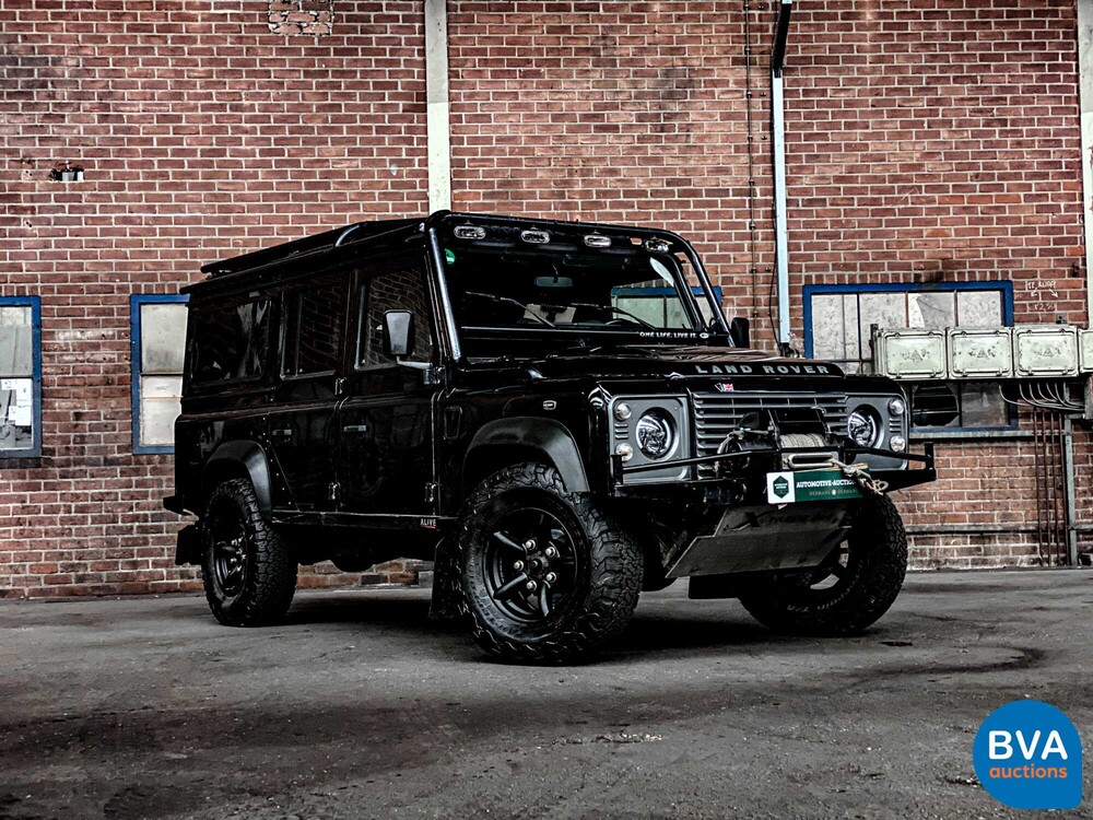 Land Rover Defender 110 2.4 TD SE 2010, 9-VRL-74