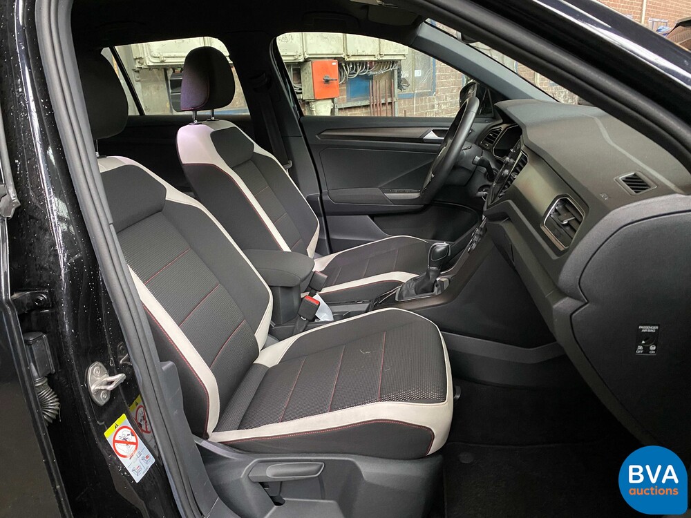 Volkswagen T-Roc 1.5 TSI Sport 150pk 2019, XJ-202-X