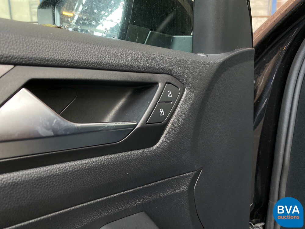 Volkswagen T-Roc 1.5 TSI Sport 150pk 2019, XJ-202-X