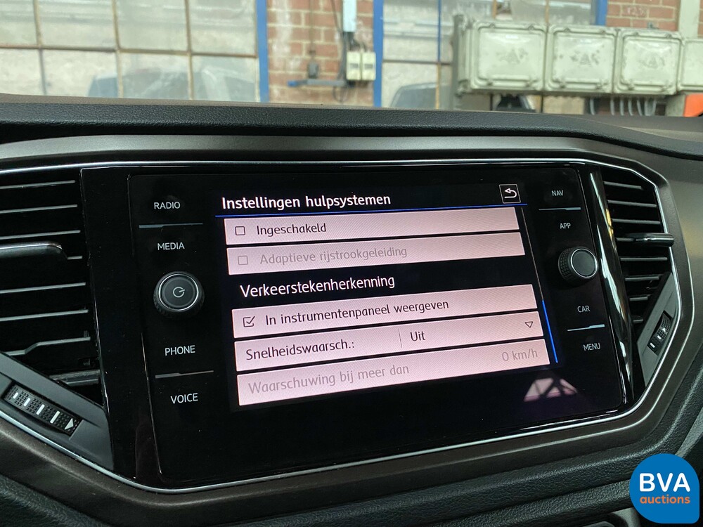 Volkswagen T-Roc 1.5 TSI Sport 150pk 2019, XJ-202-X