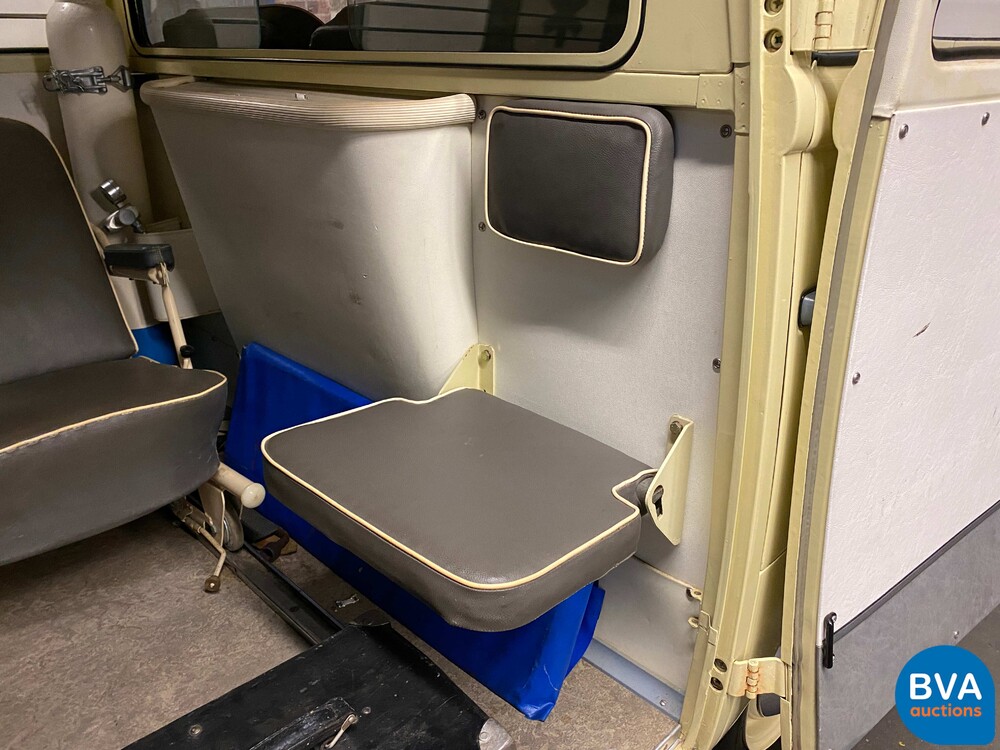Volkswagen T1 Ambulance Transporter 1965, BE-02-41