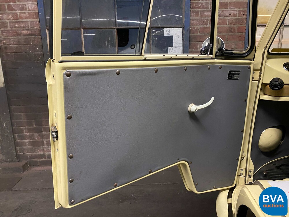 Volkswagen T1 Ambulance Transporter 1965, BE-02-41