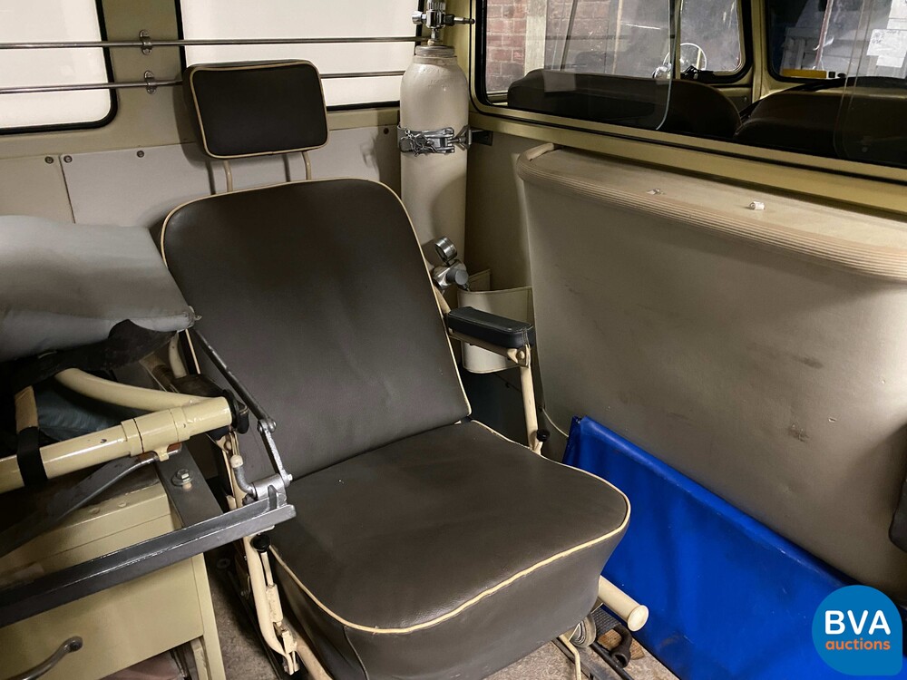 Volkswagen T1 Ambulance Transporter 1965, BE-02-41