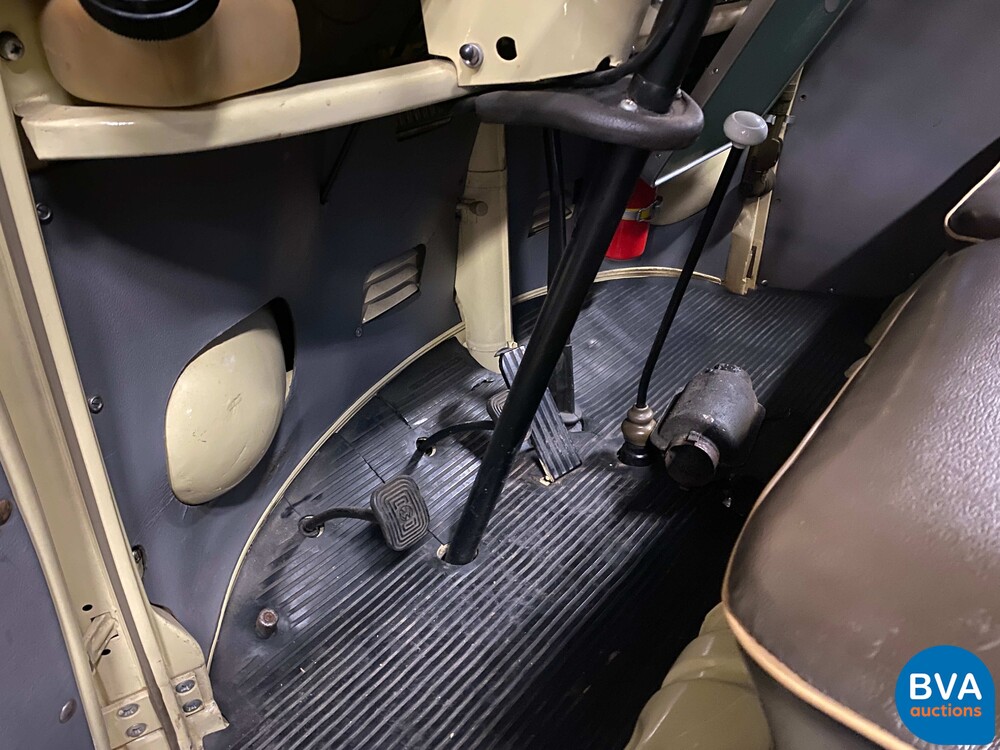 Volkswagen T1 Ambulance Transporter 1965, BE-02-41