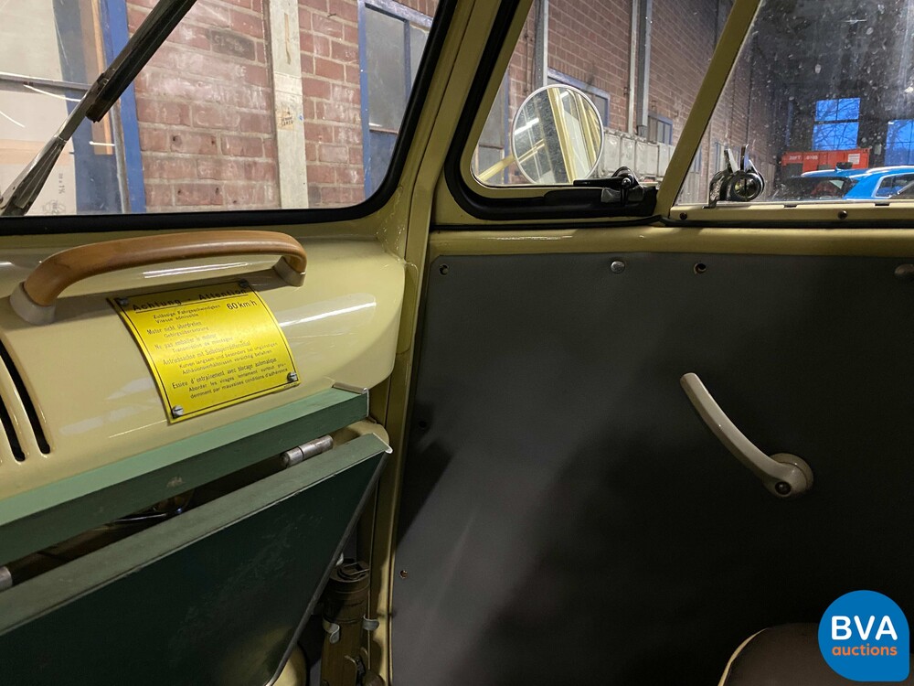 Volkswagen T1 Ambulance Transporter 1965, BE-02-41