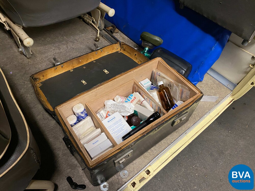 Volkswagen T1 Ambulance Transporter 1965, BE-02-41