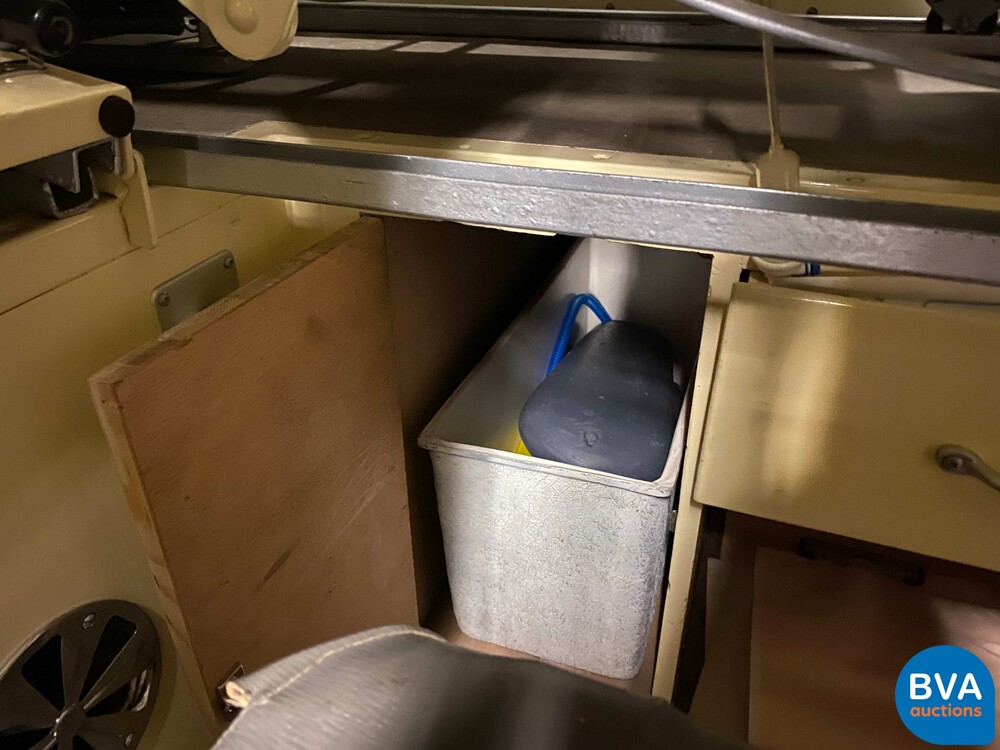 Volkswagen T1 Ambulance Transporter 1965, BE-02-41