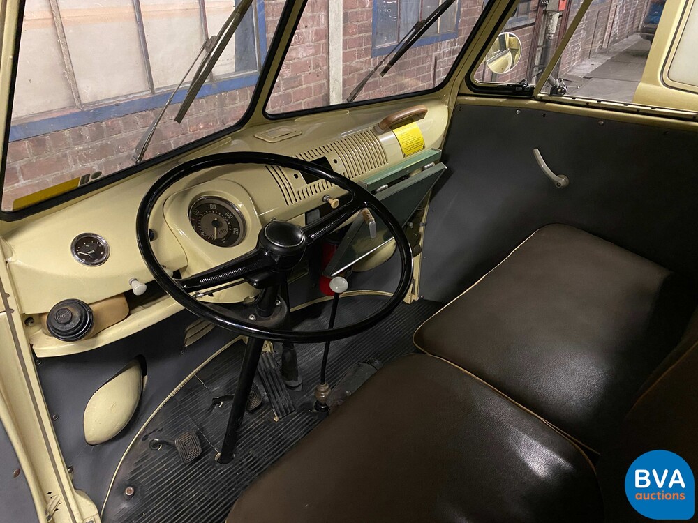 Volkswagen T1 Ambulance Transporter 1965, BE-02-41