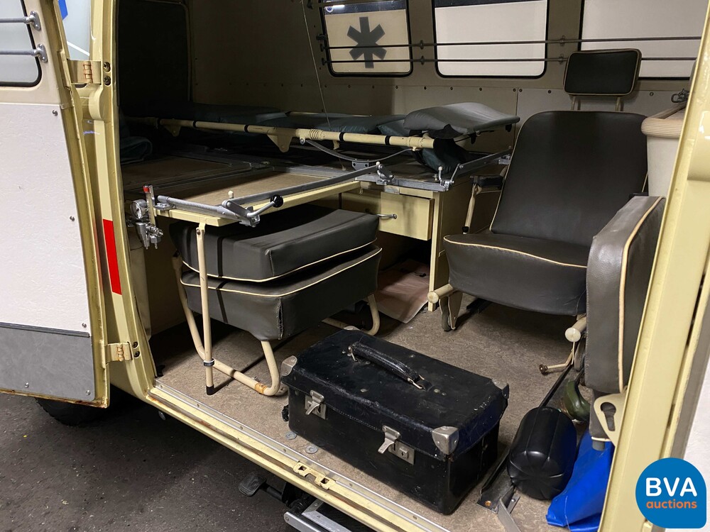 Volkswagen T1 Ambulance Transporter 1965, BE-02-41