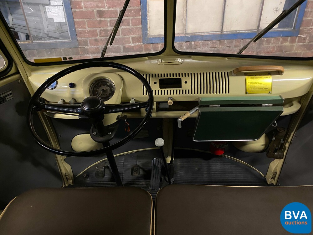 Volkswagen T1 Ambulance Transporter 1965, BE-02-41