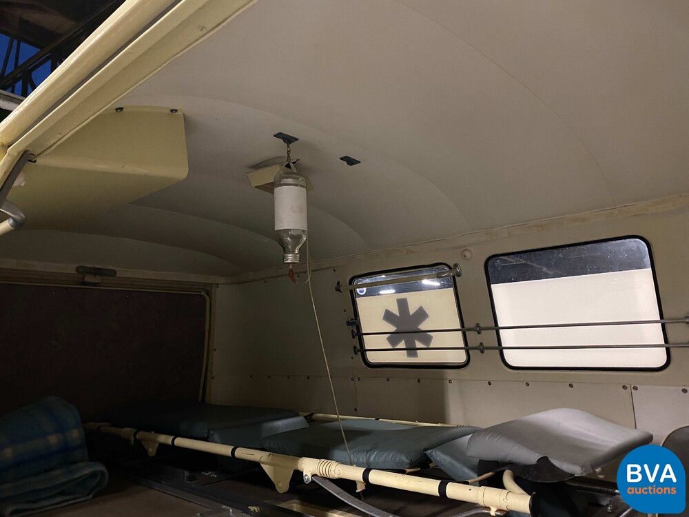 Volkswagen T1 Ambulance Transporter 1965, BE-02-41