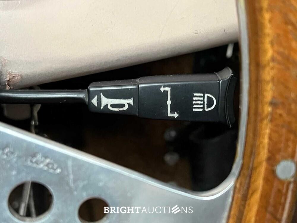 Morgan 4/4 (1.6 Ford Kent vier-in-lijn) Sports 2-seater 94pk 1979, R-137-JT