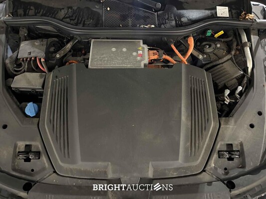 Audi e-tron Sportback 50 Quattro edition 71 kWh 313pk 2020 (Origineel-NL) K-690-KJ