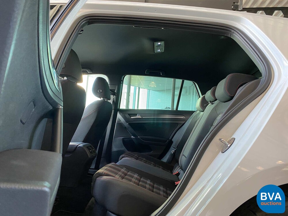 Volkswagen Golf GTI 2.0 TSI Performance 245hp 2020 FACELIFT, K-876-HF.