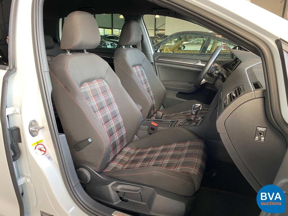 Volkswagen Golf GTI 2.0 TSI Performance 245hp 2020 FACELIFT, K-876-HF.