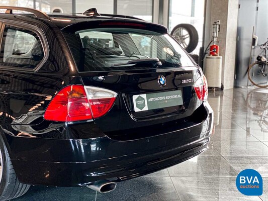 BMW 320i Executive 3-series Touring 170hp 2008, 39-JFR-9.