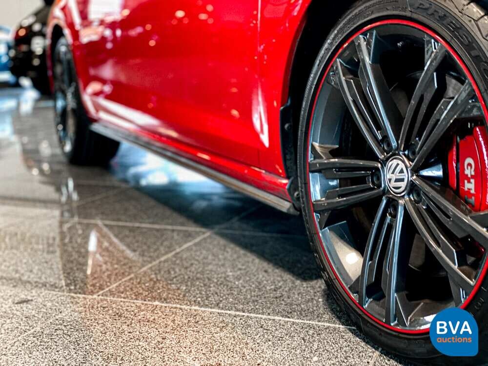 Volkswagen Golf GTI Performance 2.0 TSI FACELIFT 245pk 2017, NL registration.