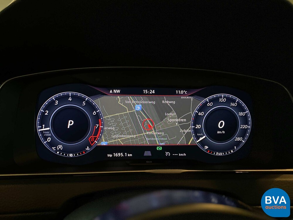 Volkswagen Golf GTI Performance 2.0 TSI FACELIFT 245pk 2017, NL registration.